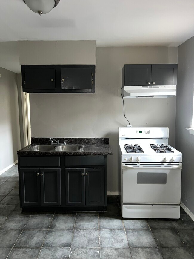 Building Photo - 2251 Stovall Ave