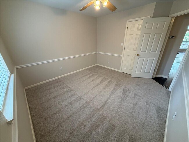Building Photo - 8413 Sea Ash Cir