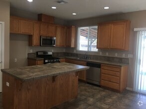 Building Photo - Move-In Special: 1/2 Off First Months Rent