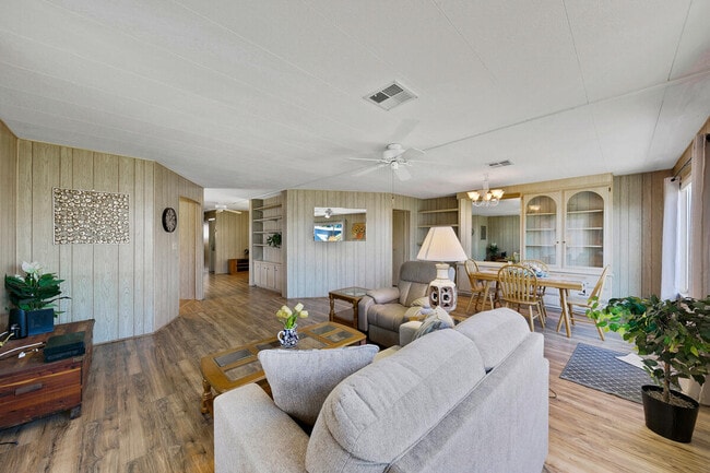 Building Photo - 39345 Moronga Canyon Dr