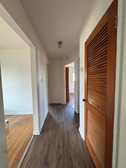 Building Photo - 1120 Kees Rd