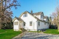 Building Photo - Spacious, clean, updated home ready now! $400 Off First Month´s Full Rent