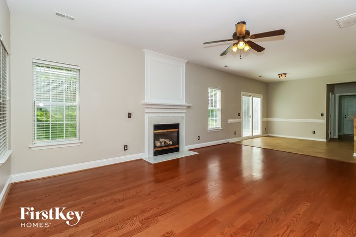Building Photo - 141 Sandreed Dr
