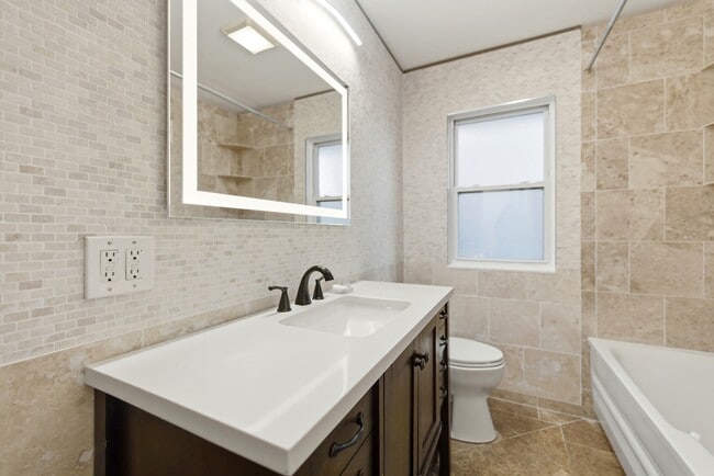 Building Photo - 4656 N Narragansett Ave