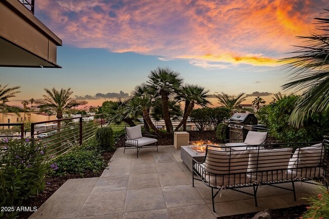 Building Photo - 7167 E Rancho Vista Dr