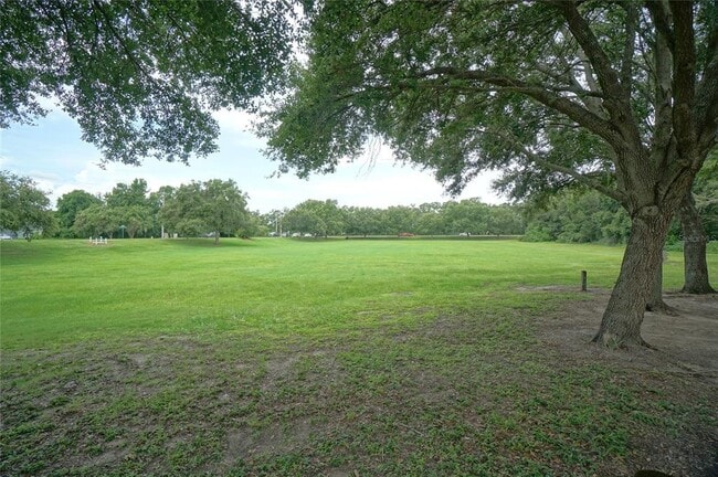 Building Photo - 2311 Cattleman Dr