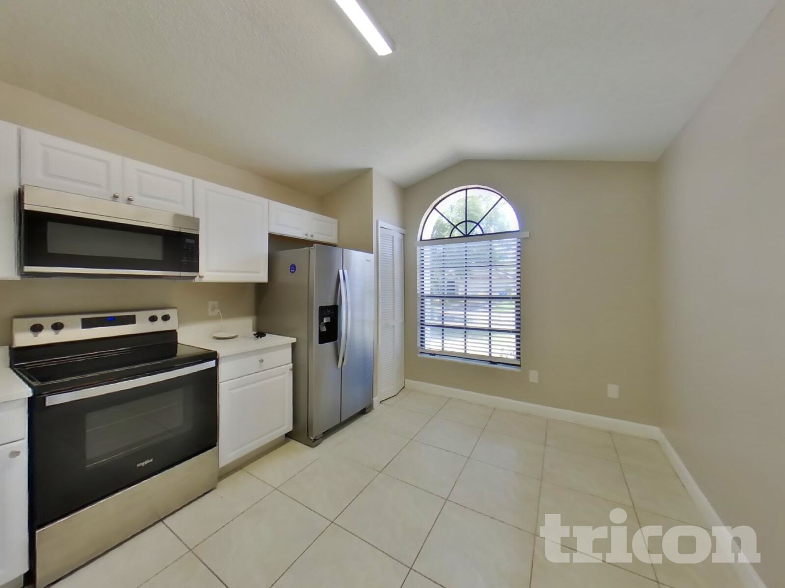Building Photo - 1620 Spinning Wheel Dr