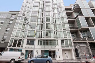 Building Photo - 1 Bed + Office/Den, 1 Bath - Luxury SOMA C...