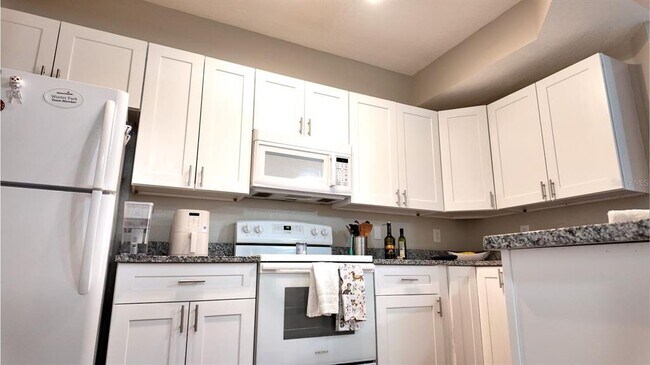 Building Photo - 5560 Metrowest Blvd
