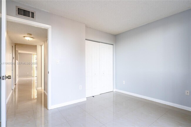 Building Photo - 6795 SW 132nd Ave