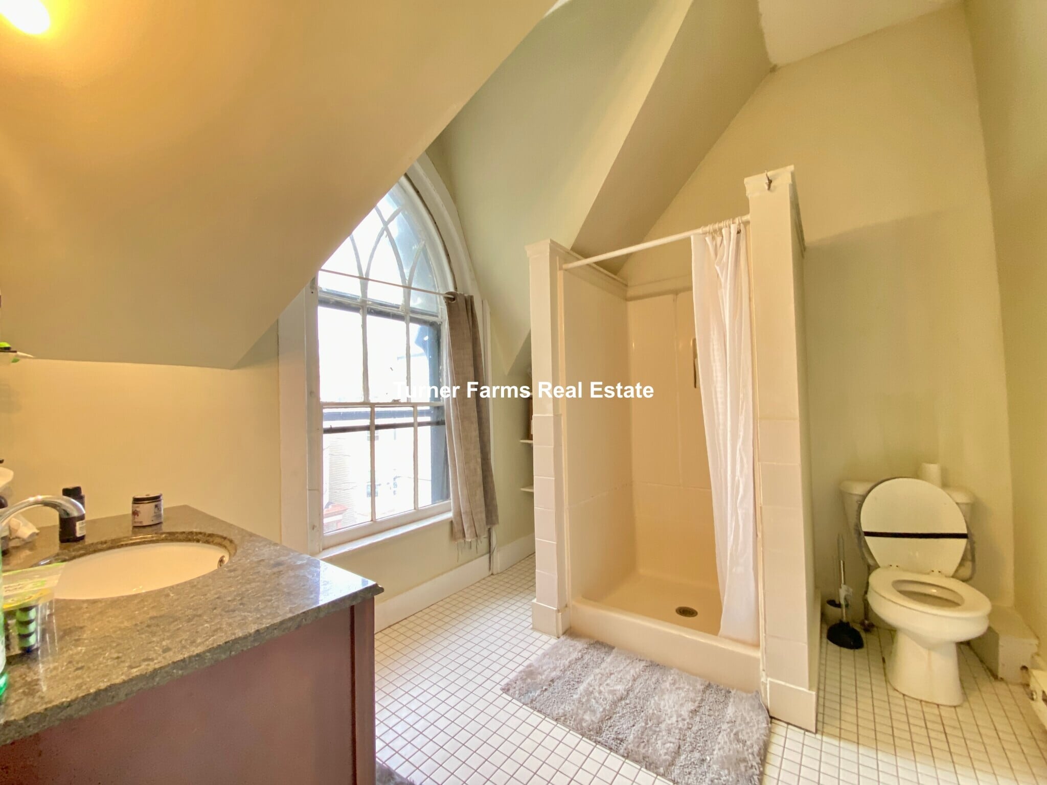 Building Photo - 139 Hillside St