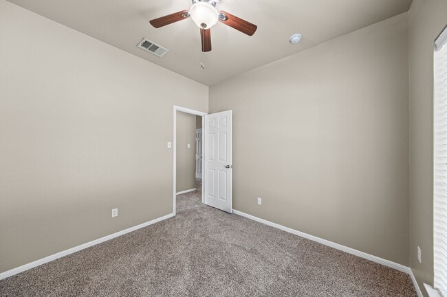 Building Photo - Move-In Ready! 3 Bed, 2Ba Home in Westfiel...