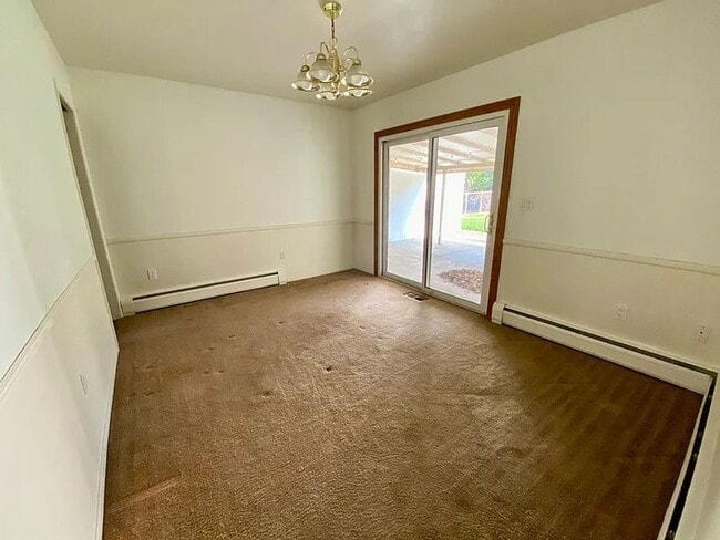 Building Photo - 5290 W Plymouth Dr