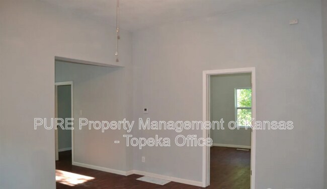 Building Photo - 1272 SW Mulvane St