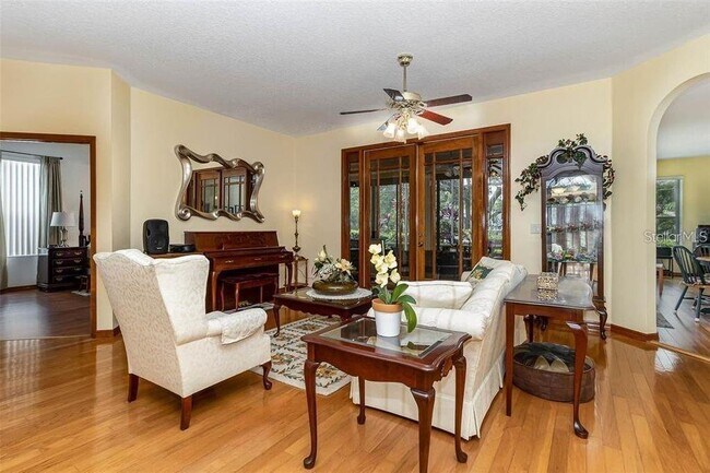 Building Photo - 10001 Highland Woods Ct