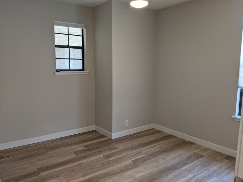 Second Bedroom - 2225 Linwood St