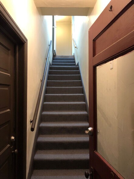 Stairway to Unit - 1270 3rd Ave