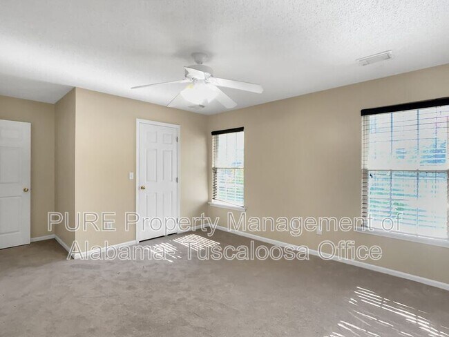 Building Photo - 2613 Willow Ridge Way