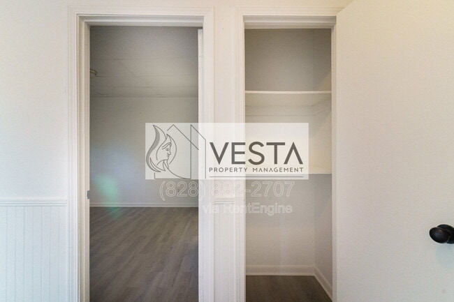 Building Photo - 130 Reems Creek Rd