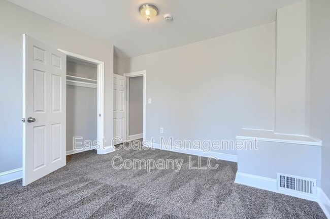 Building Photo - 1530 N Rosedale St