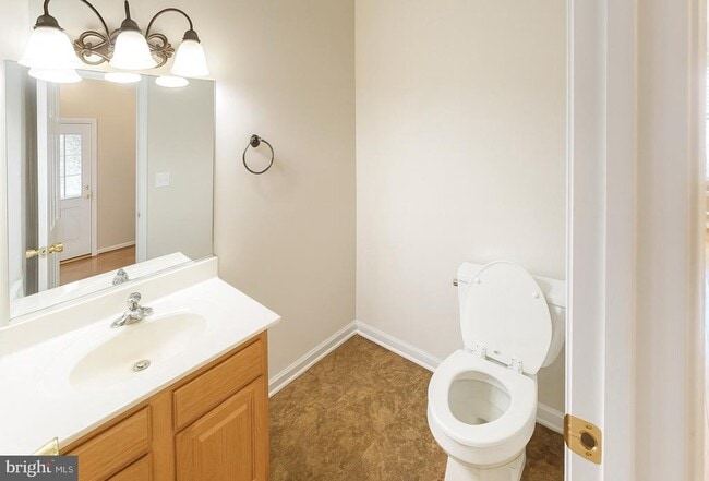 Building Photo - 42802 Higgs Ln