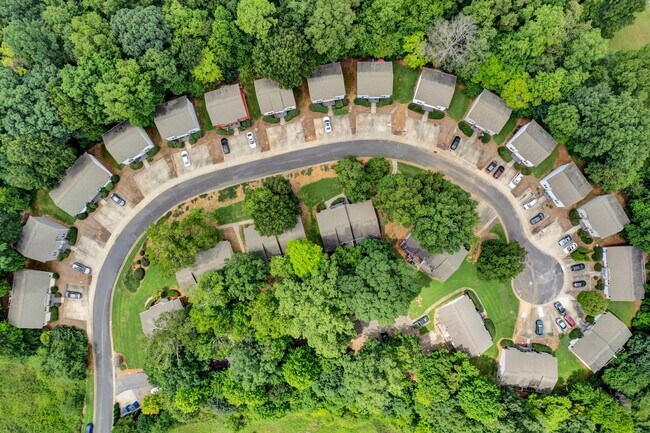 Building Photo - Oak Ridge