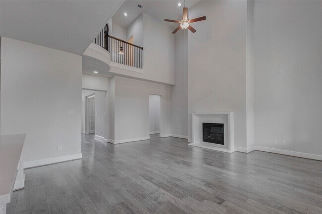 Building Photo - 30627 S Creek Way