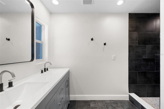 Building Photo - 5901 Denver St NE