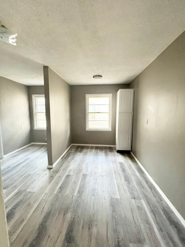 Building Photo - 3508 Hudson Ave