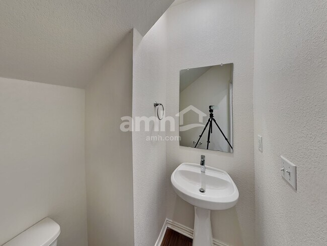 Building Photo - 2723 Spencebrook