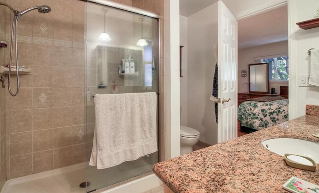 Building Photo - 6487 Hidden Creek Dr