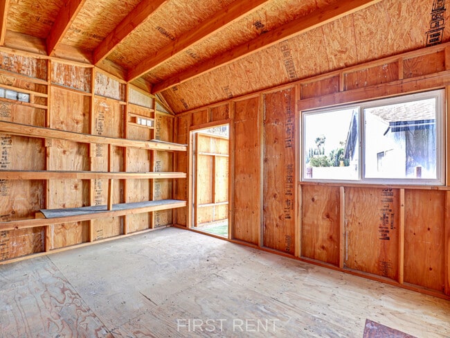 Building Photo - 13132 Laburnum Dr