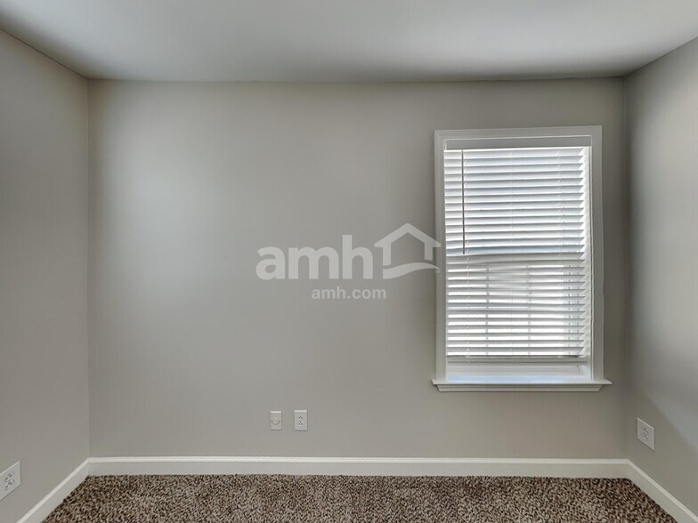 Building Photo - 3035 Romain Trail