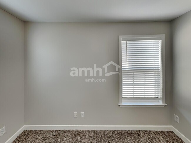 Building Photo - 3035 Romain Trail