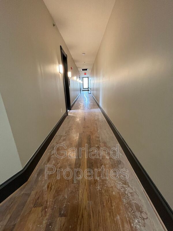 Building Photo - 73 W Main St