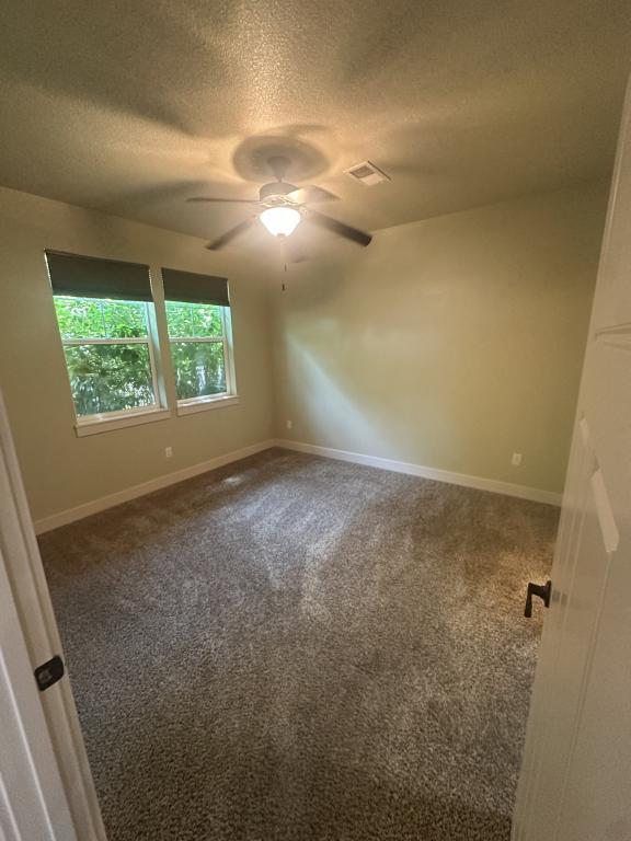 Building Photo - 2122 Sandbur Dr