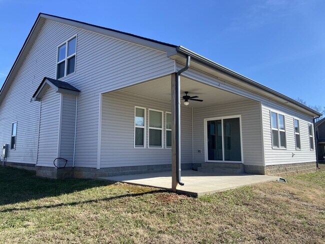 Building Photo - 602 Alvin Rd