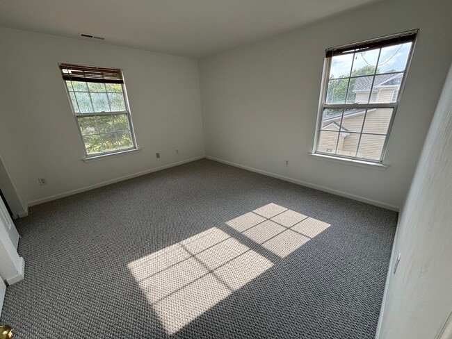 Building Photo - 2437 Annie Cir