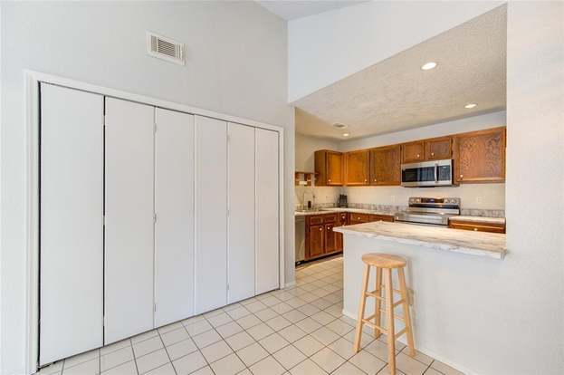 Building Photo - 23419 Summer Pine Dr