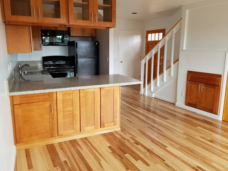 Kitchen - 216 The Cir