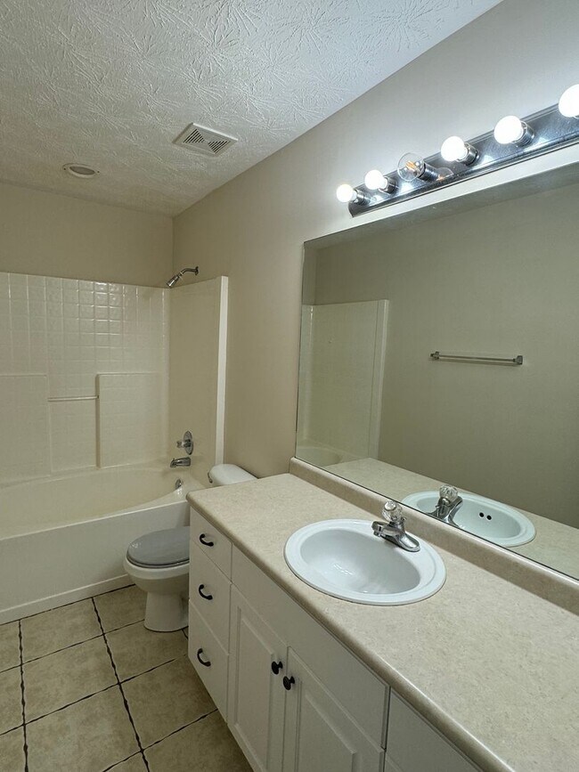 Building Photo - Prattville Home