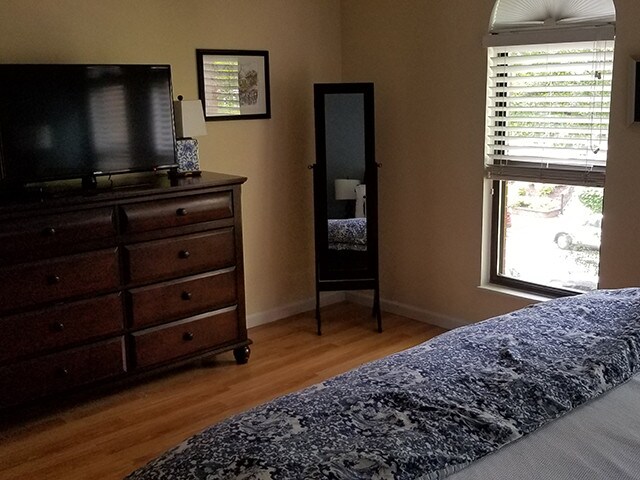 Bedroom 1 - 4343 Laclede Ave