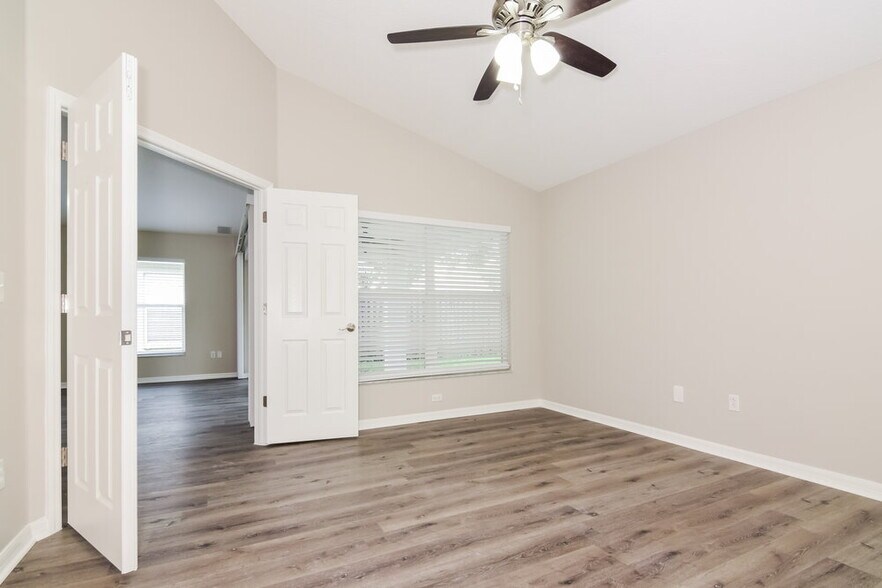 Building Photo - 6514 Summer Cove Dr