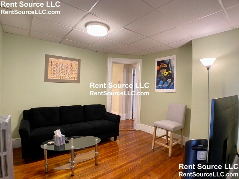 Building Photo - 267-269 Highland Ave. Unit 2