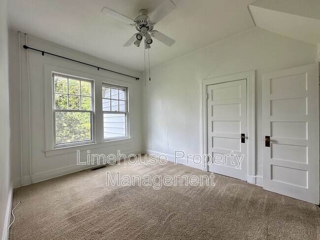 Building Photo - 6205 Hampton Blvd