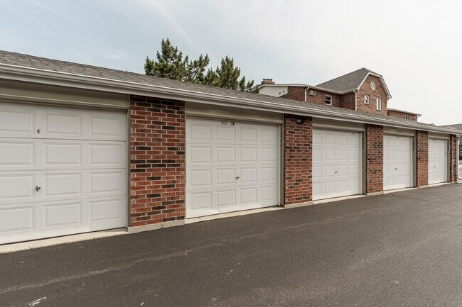 Building Photo - 1332 Cunat Ct