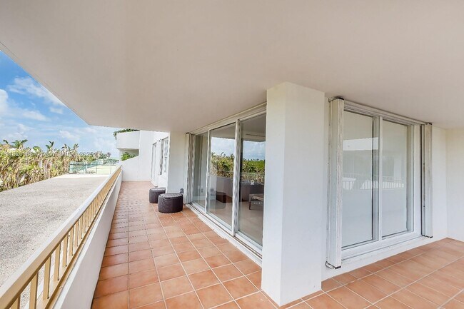 Building Photo - 155 Ocean Ln Dr