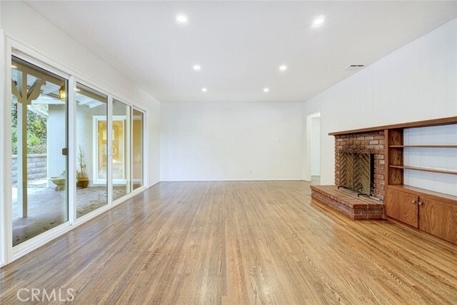 Building Photo - 3585 El Lado Dr