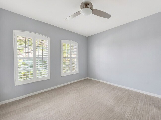 Building Photo - Autumn Woods annual rental in North Naples!