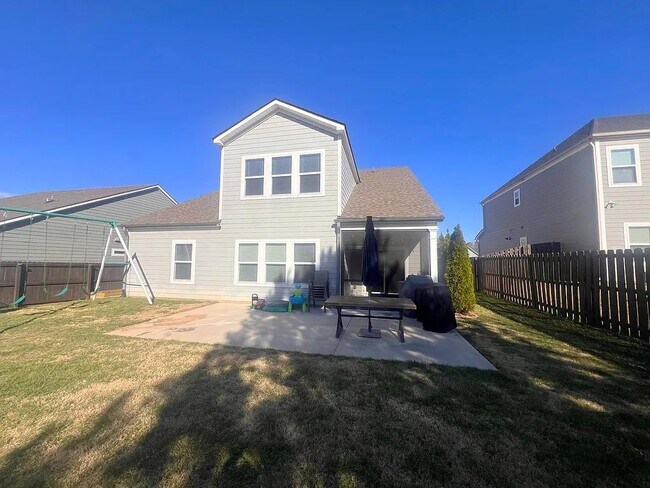 Building Photo - 213 Bank Swallow Wy